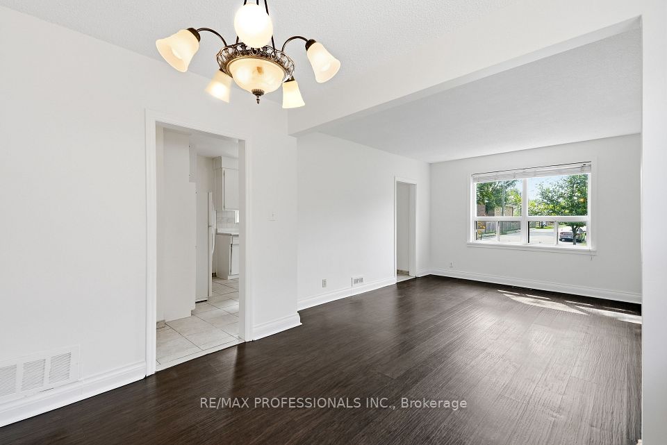 111 Wesley Street, Toronto, ON M8Y 2W9 11