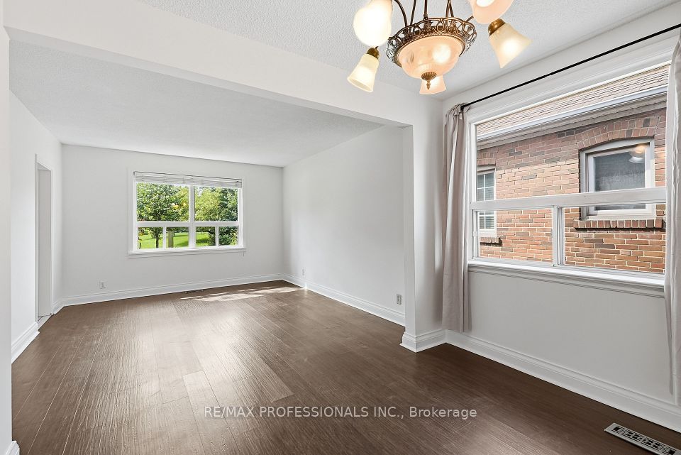 111 Wesley Street, Toronto, ON M8Y 2W9 10