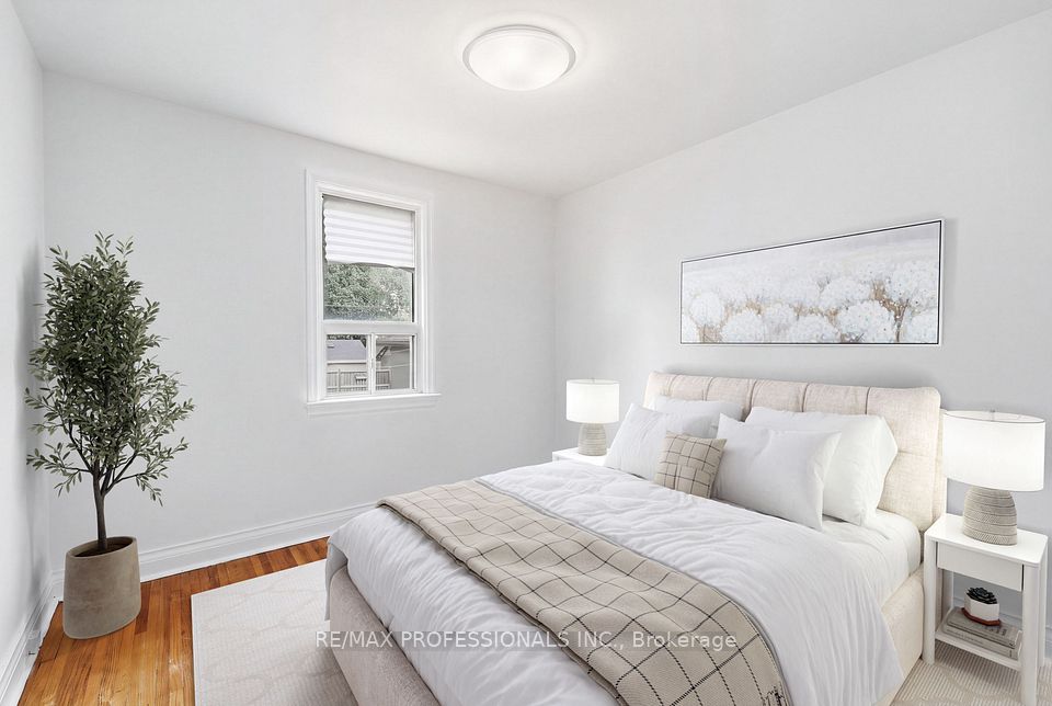 111 Wesley Street, Toronto, ON M8Y 2W9 21