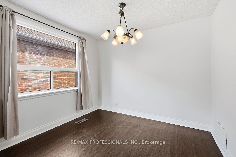 111 Wesley Street, Toronto, ON M8Y 2W9 13