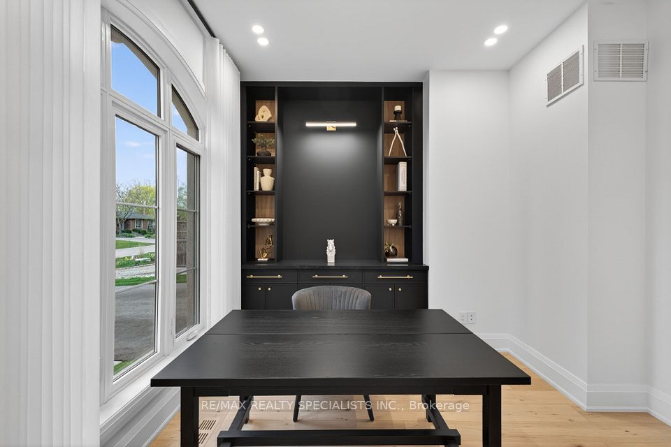 431 Seaton Drive, Oakville, ON L6L 3Y3 6