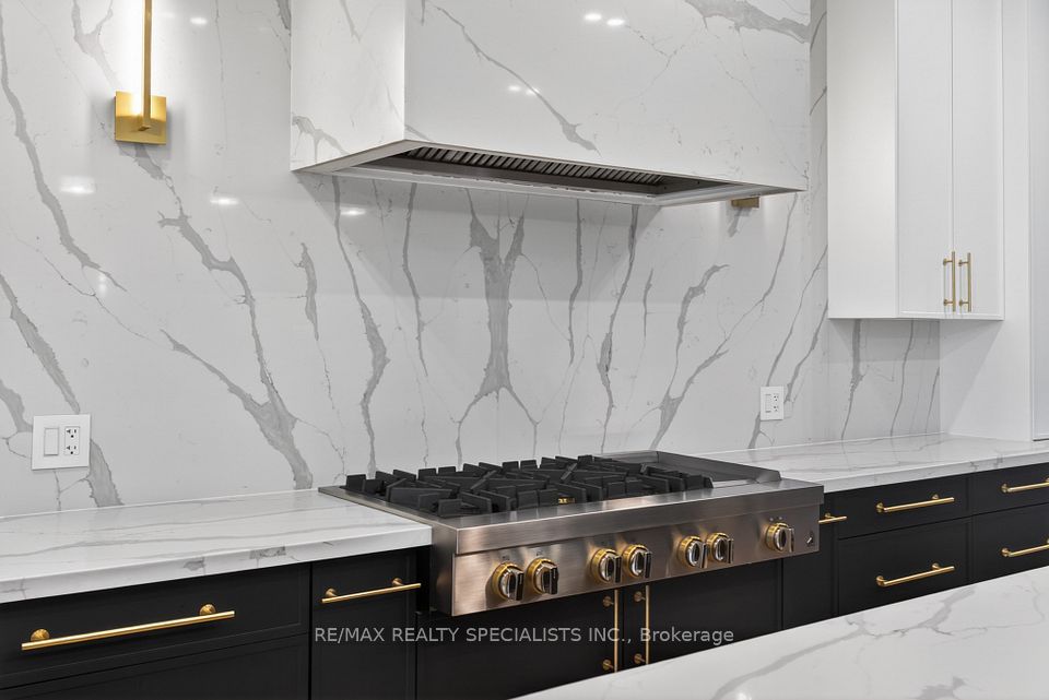 431 Seaton Drive, Oakville, ON L6L 3Y3 15
