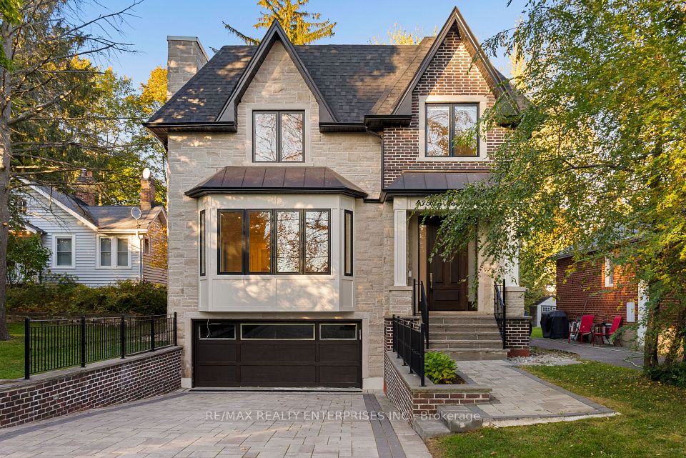 43 Ben Machree Drive, Mississauga, ON L5H 2S2 3
