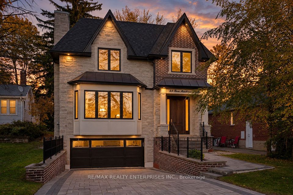 Detached at 43 Ben Machree Drive, Mississauga, ON L5H 2S2
