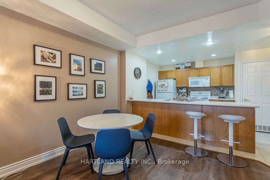 399 Elizabeth Street 209, Burlington, ON L7R 0A4 4