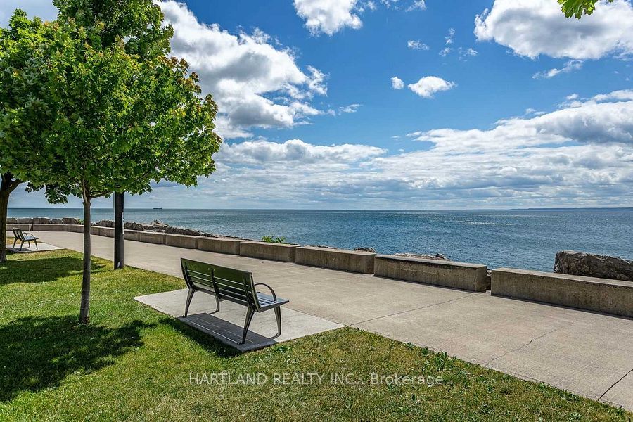 399 Elizabeth Street 209, Burlington, ON L7R 0A4 12