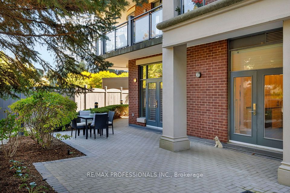9 Burnhamthorpe Crescent 108, Toronto, ON M9A 1G4 21
