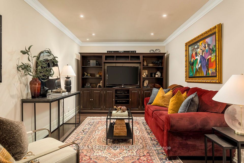 9 Burnhamthorpe Crescent 108, Toronto, ON M9A 1G4 6