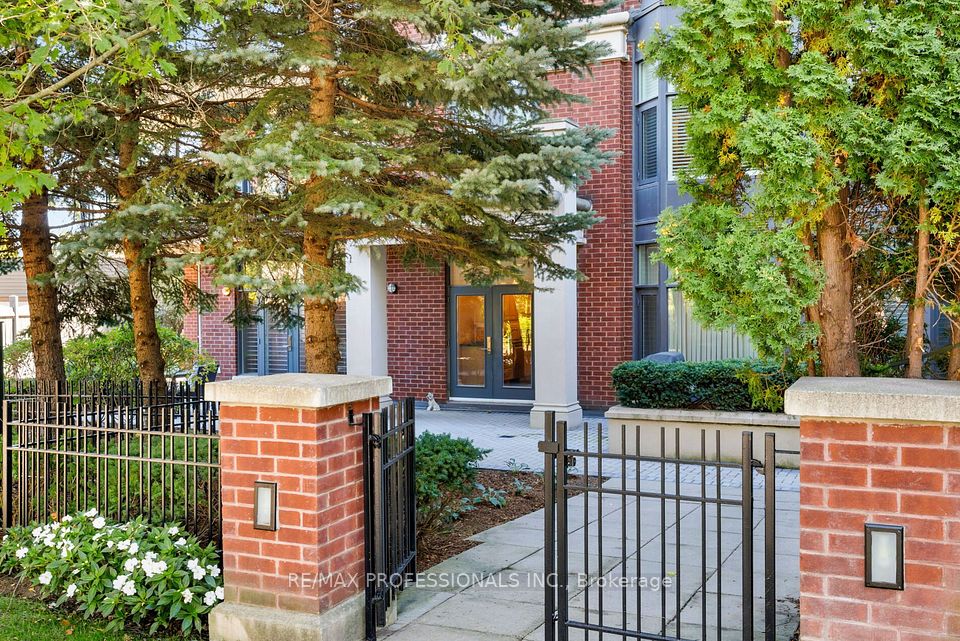 9 Burnhamthorpe Crescent 108, Toronto, ON M9A 1G4 22