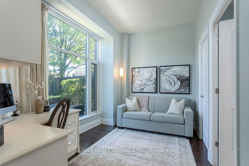 9 Burnhamthorpe Crescent 108, Toronto, ON M9A 1G4 9