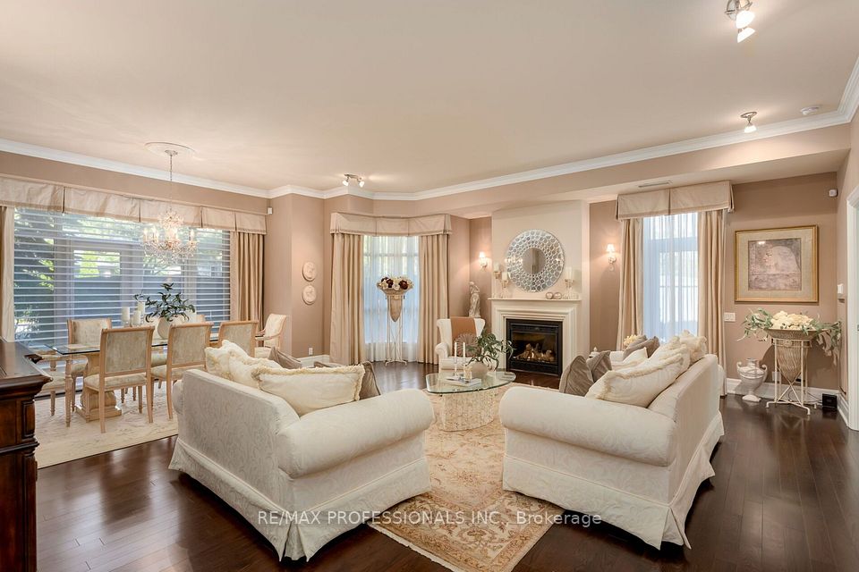 Condo Apartment at 9 Burnhamthorpe Crescent 108, Toronto, ON M9A 1G4