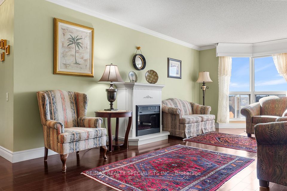 1800 The Collegeway 1211, Mississauga, ON L5L 5S4 7