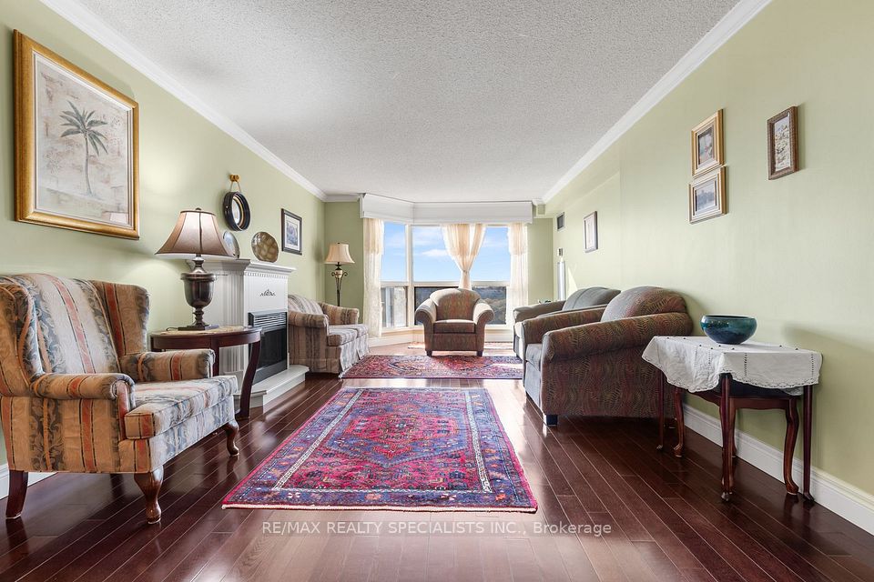 1800 The Collegeway 1211, Mississauga, ON L5L 5S4 5