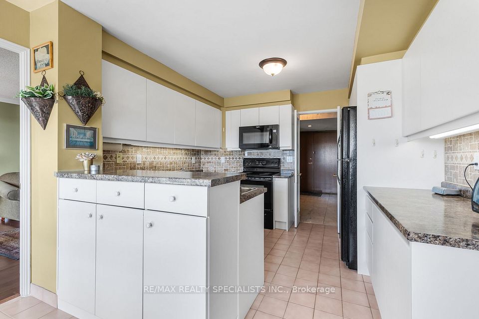1800 The Collegeway 1211, Mississauga, ON L5L 5S4 14