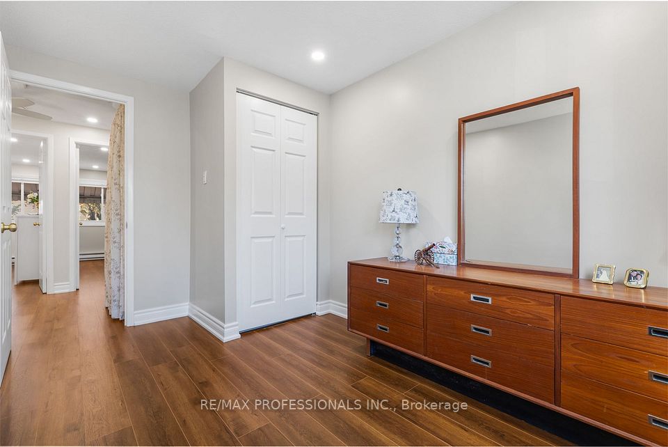 11 Grand Rapids Square, Brampton, ON L6S 2H9 21