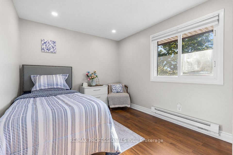 11 Grand Rapids Square, Brampton, ON L6S 2H9 18