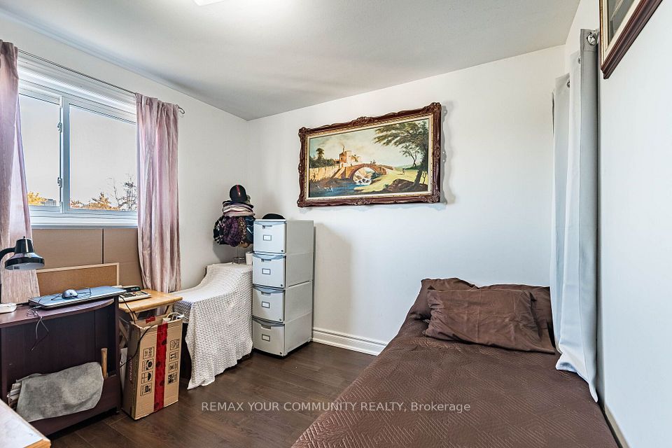 3696 Woodruff Crescent, Mississauga, ON L4T 1T9 19