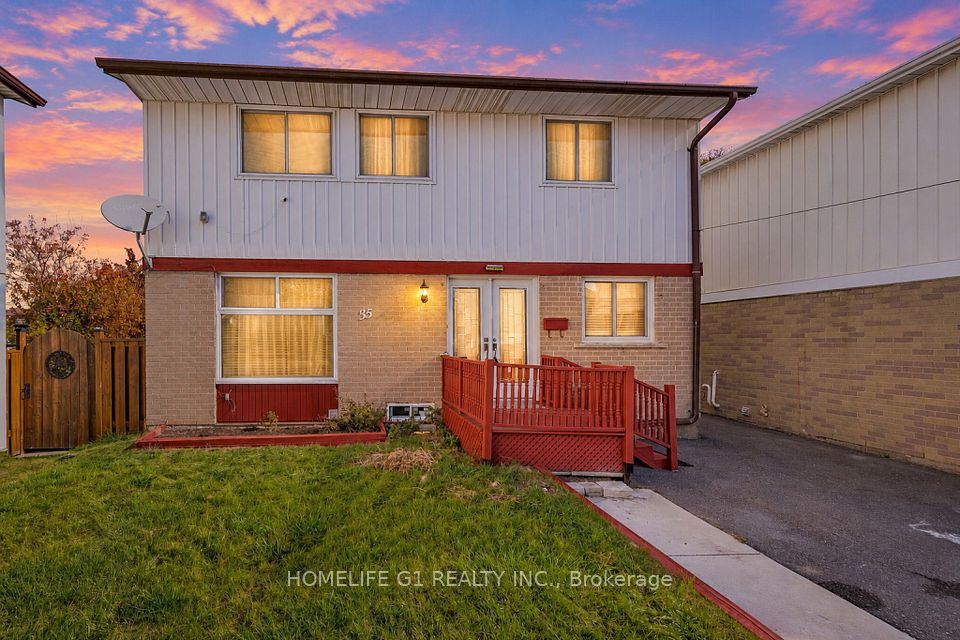 35 Greenbush Court, Brampton, ON L6S 2K2 3