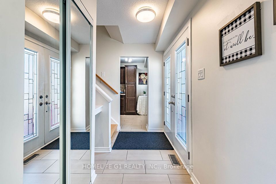 35 Greenbush Court, Brampton, ON L6S 2K2 7