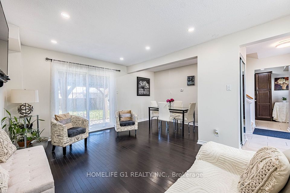 35 Greenbush Court, Brampton, ON L6S 2K2 12