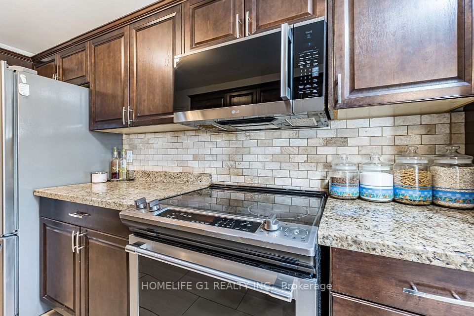 35 Greenbush Court, Brampton, ON L6S 2K2 15