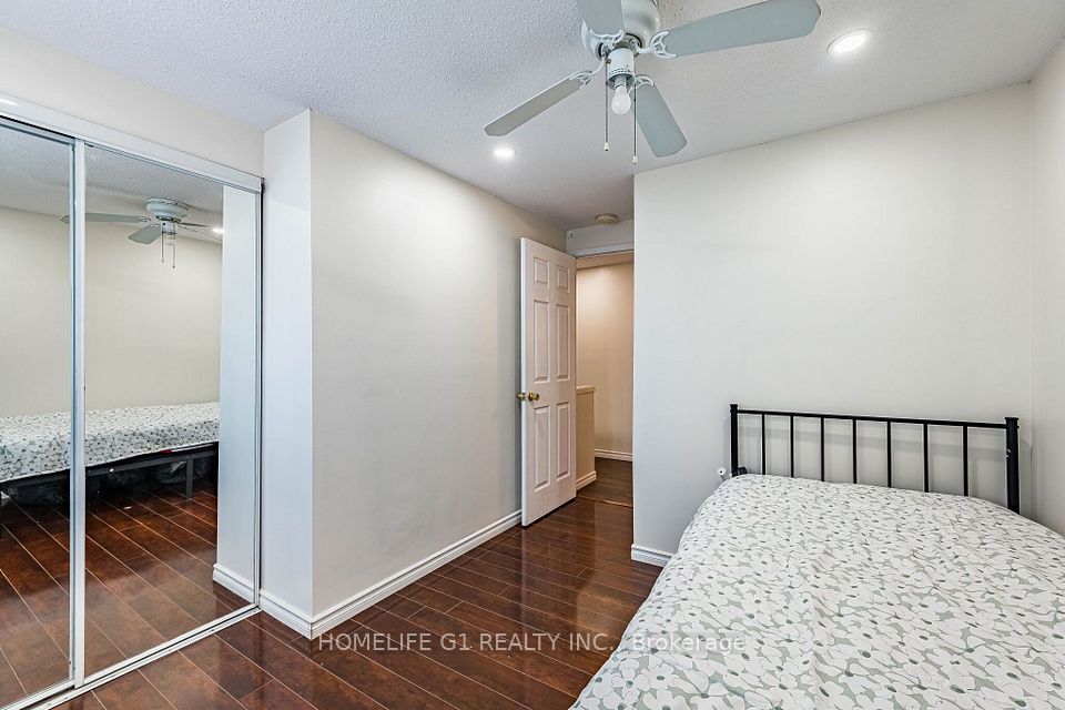 35 Greenbush Court, Brampton, ON L6S 2K2 25
