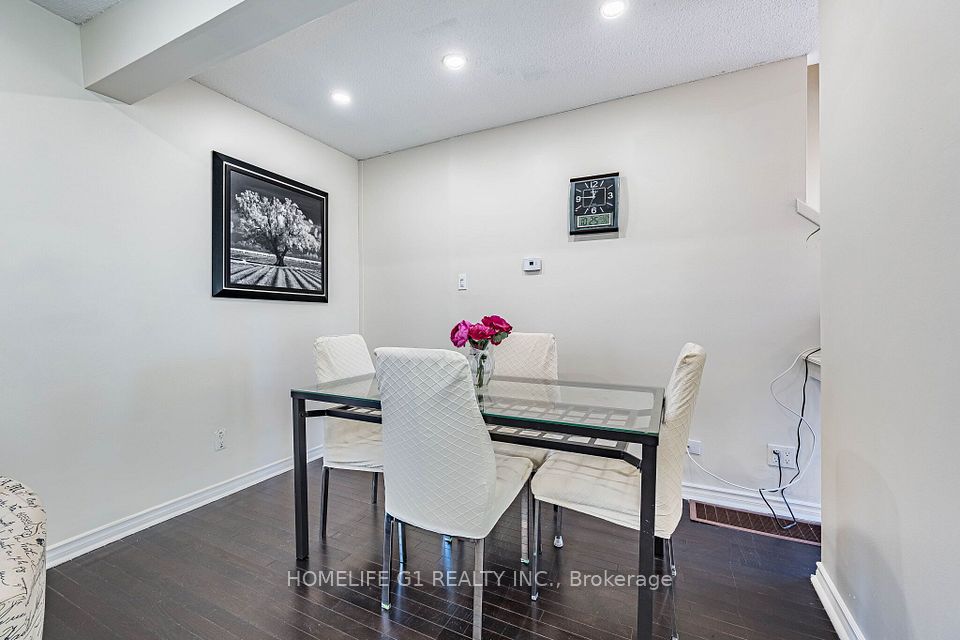 35 Greenbush Court, Brampton, ON L6S 2K2 10