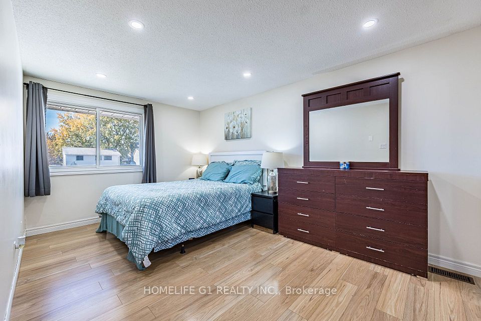 35 Greenbush Court, Brampton, ON L6S 2K2 20