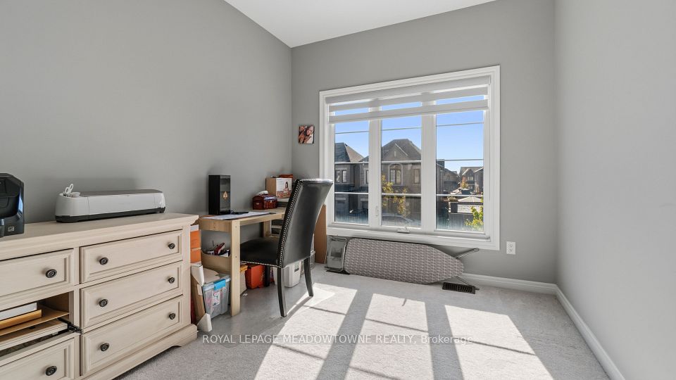 8 Angelfish Road, Brampton, ON L7A 5C5 22
