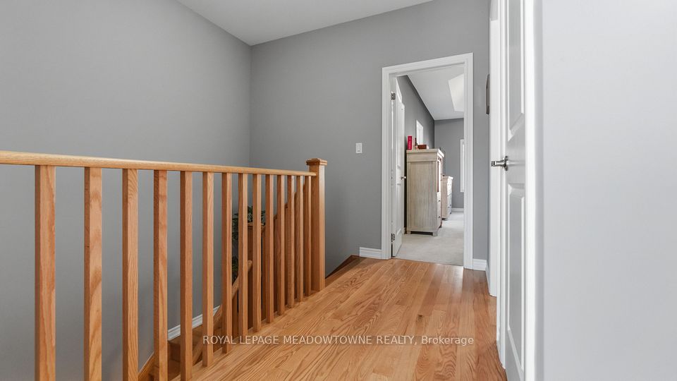 8 Angelfish Road, Brampton, ON L7A 5C5 23