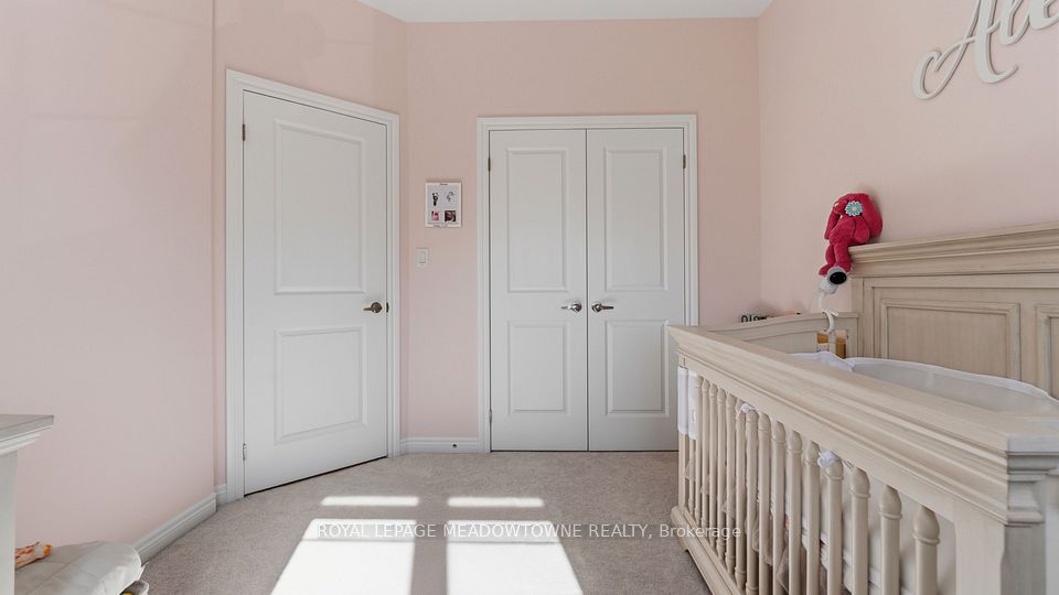 8 Angelfish Road, Brampton, ON L7A 5C5 21