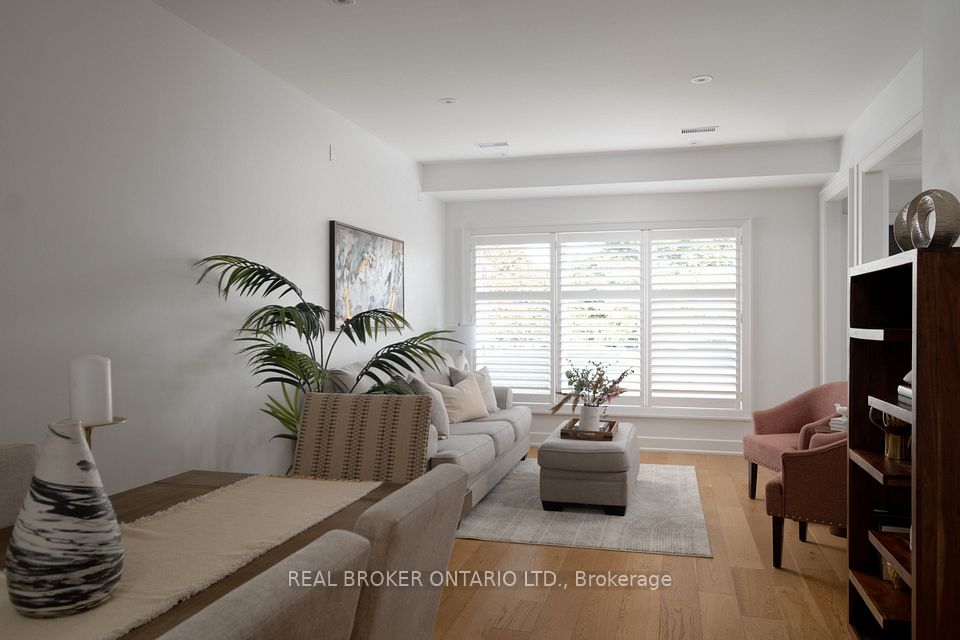 1633 Coram Crescent, Mississauga, ON L4X 1L1 4
