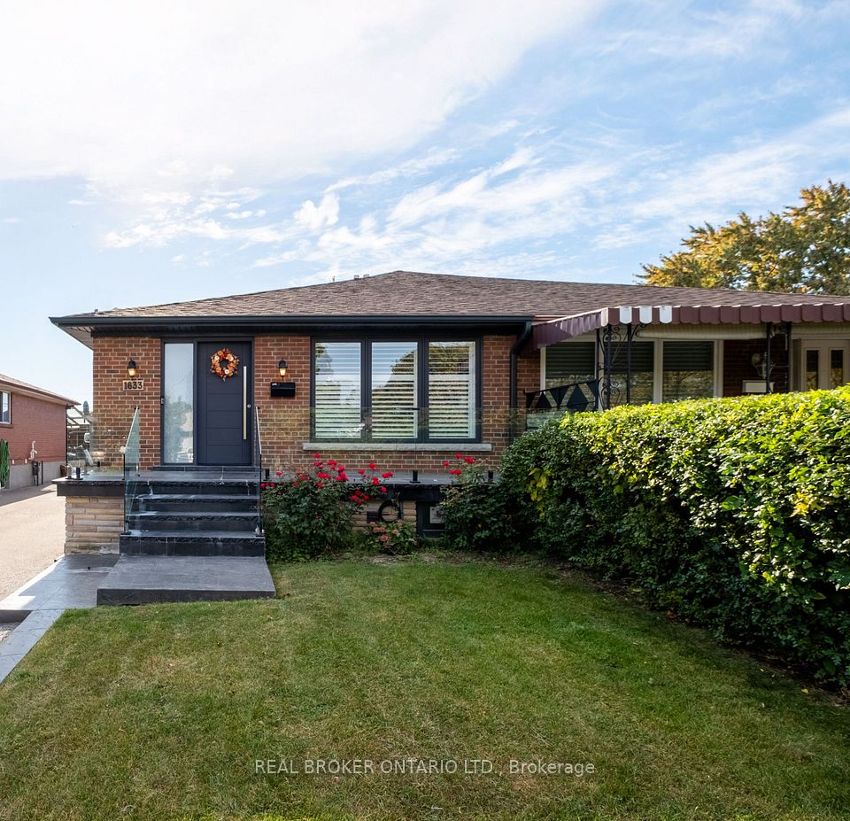 Semi-Detached at 1633 Coram Crescent, Mississauga, ON L4X 1L1