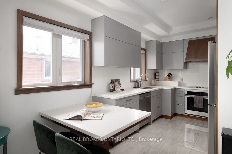 1633 Coram Crescent, Mississauga, ON L4X 1L1 17