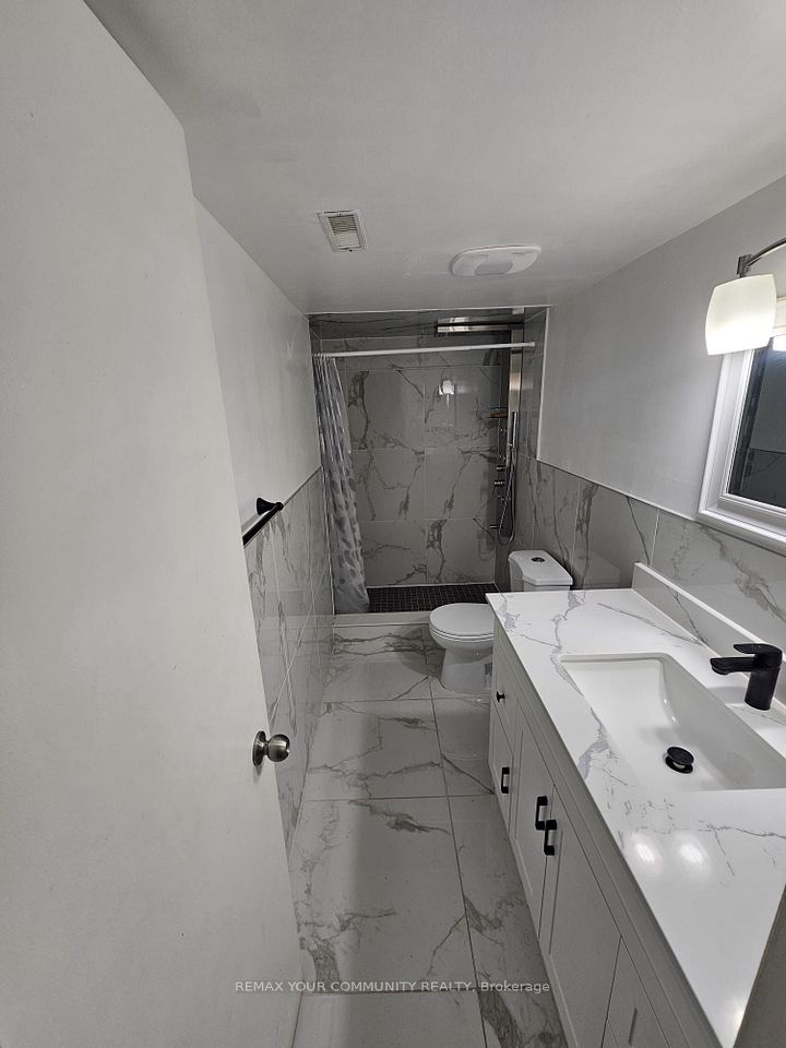 12 Curtis Drive Basement, Brampton, ON L6Y 2J4 10