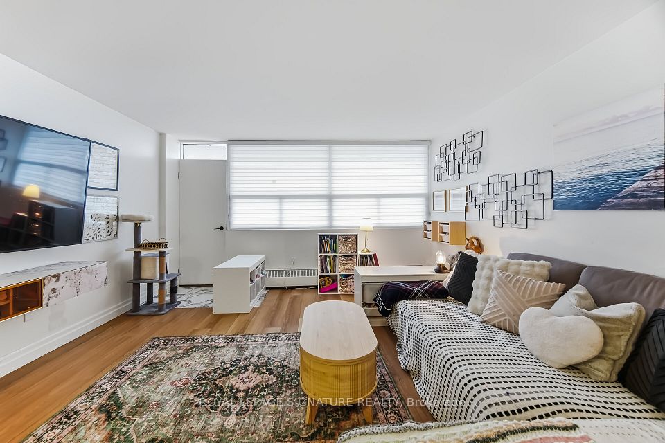 2263 Marine Drive 1203, Oakville, ON L6L 5K1 16