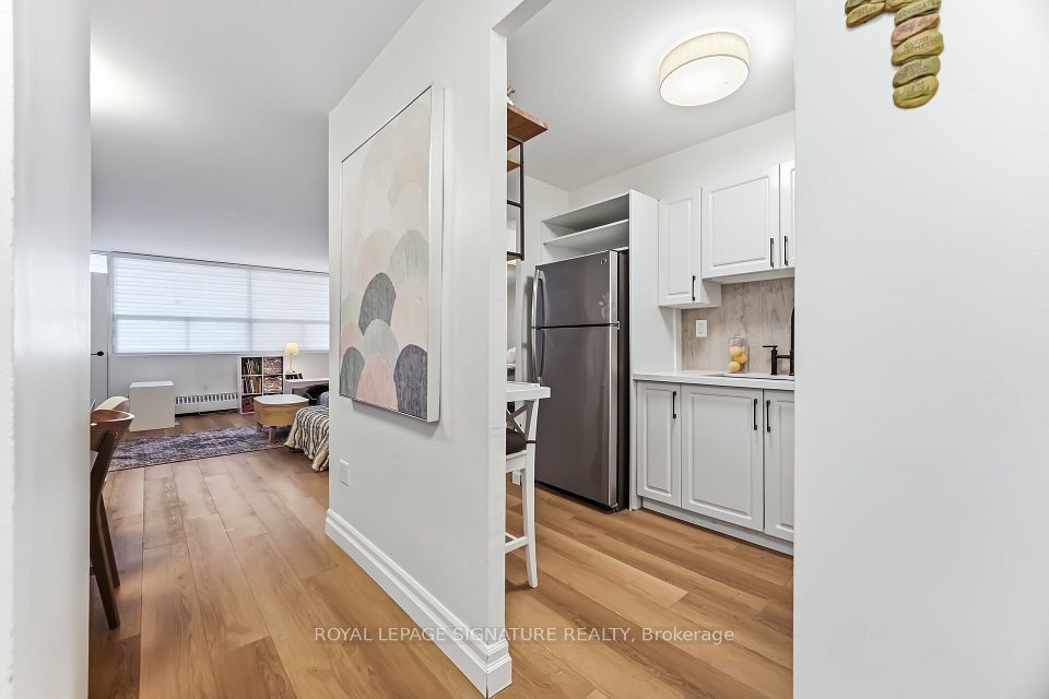 2263 Marine Drive 1203, Oakville, ON L6L 5K1 8