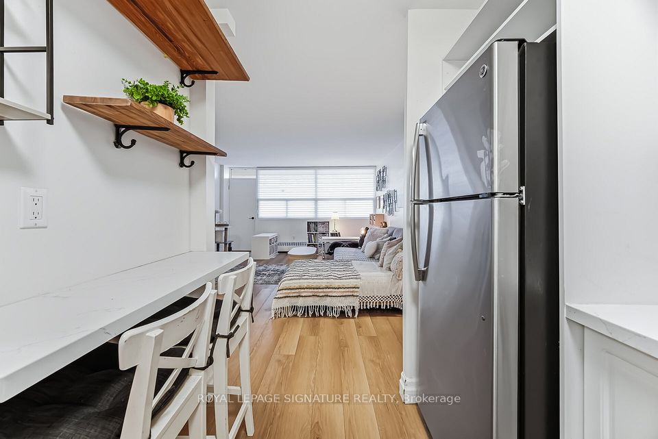 2263 Marine Drive 1203, Oakville, ON L6L 5K1 22