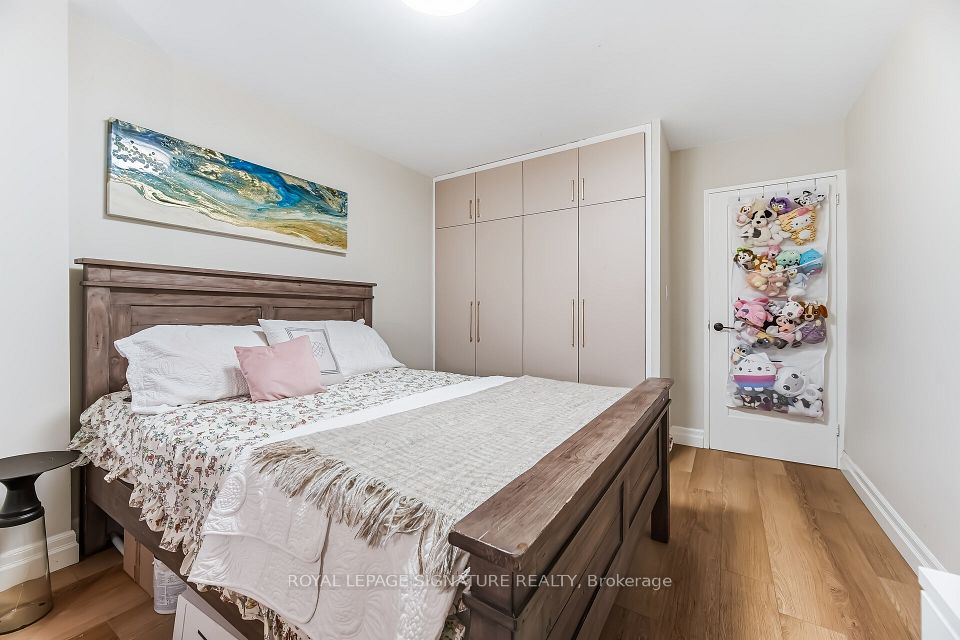 2263 Marine Drive 1203, Oakville, ON L6L 5K1 25
