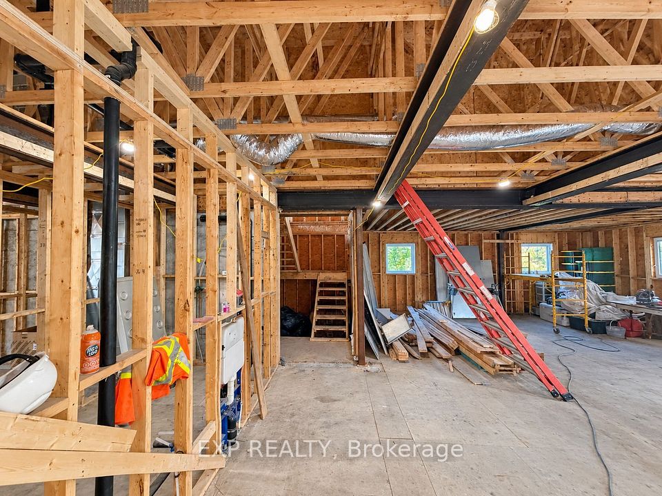 17 Windsor Road, Toronto, ON M9R 3G2 10