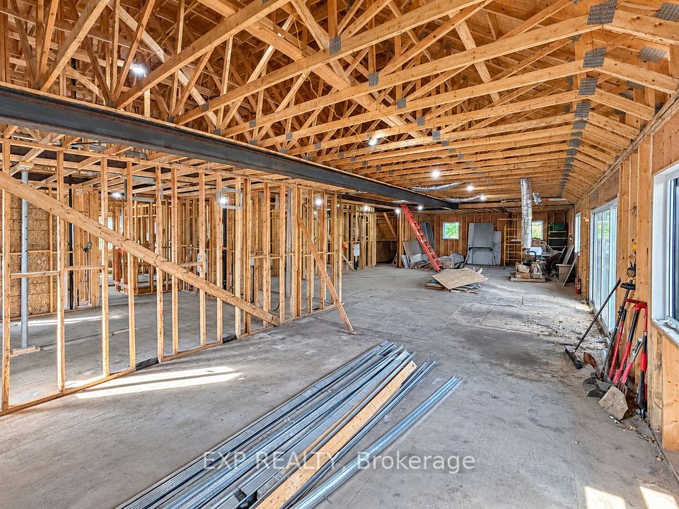 17 Windsor Road, Toronto, ON M9R 3G2 6