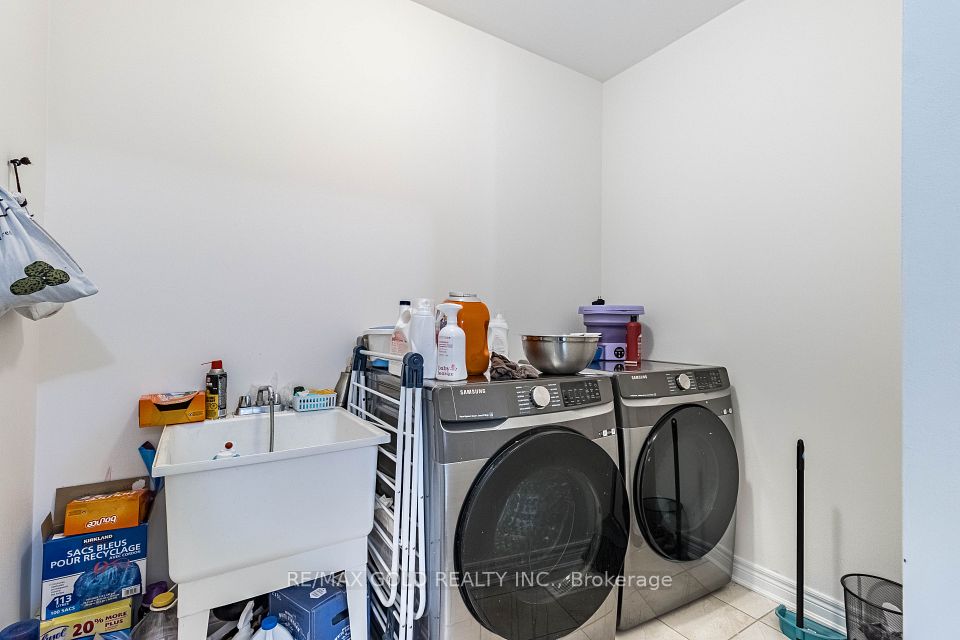 110 Banbridge Crescent, Brampton, ON L6X 5M2 13