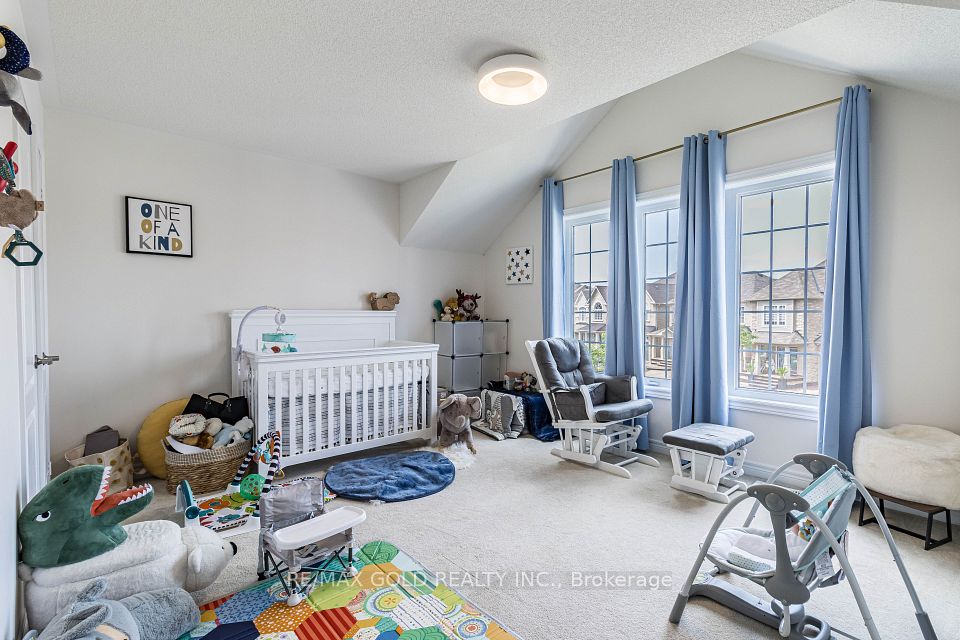 110 Banbridge Crescent, Brampton, ON L6X 5M2 16