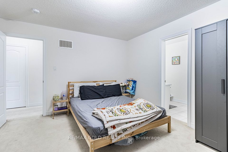110 Banbridge Crescent, Brampton, ON L6X 5M2 21