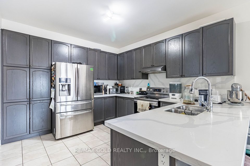 110 Banbridge Crescent, Brampton, ON L6X 5M2 9