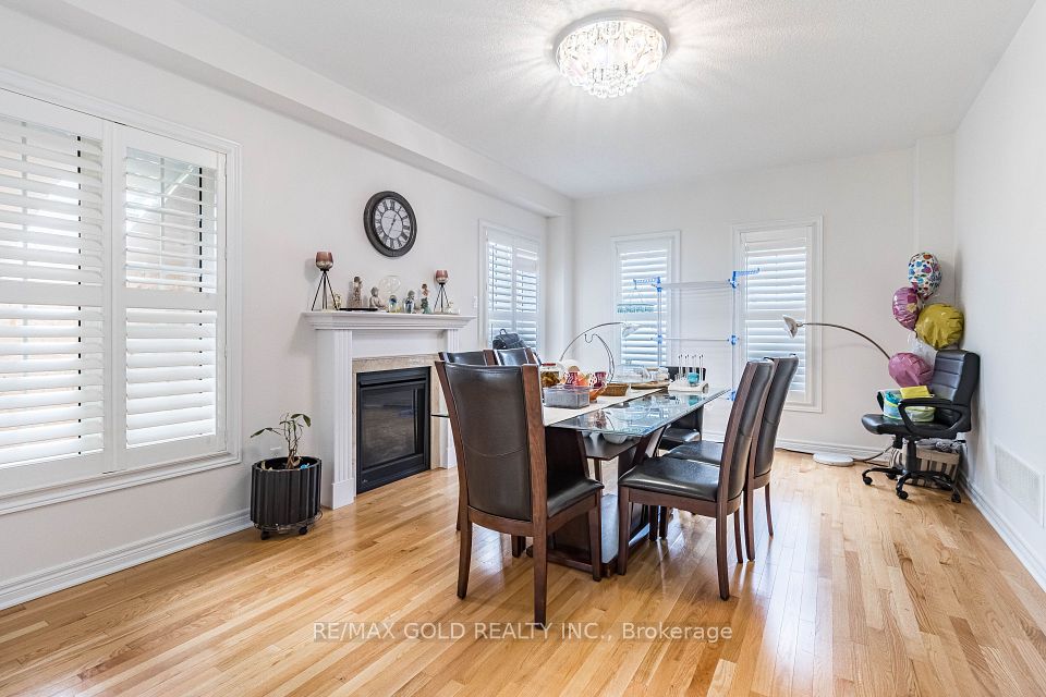 110 Banbridge Crescent, Brampton, ON L6X 5M2 8