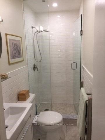 203 Fern Avenue, Toronto, ON M6R 1K5 24