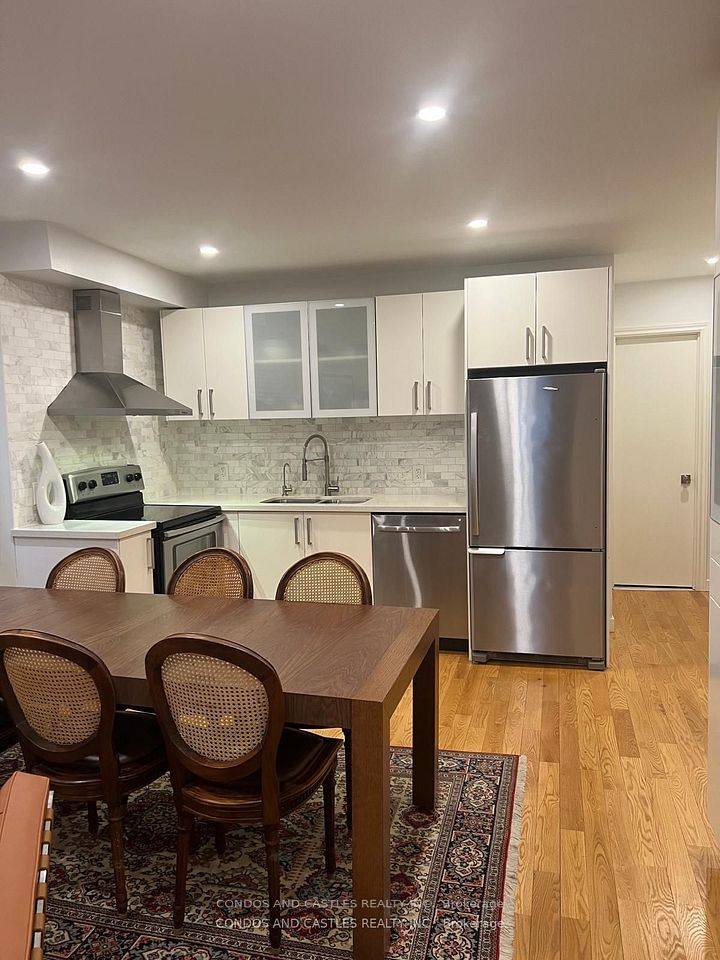 203 Fern Avenue, Toronto, ON M6R 1K5 2