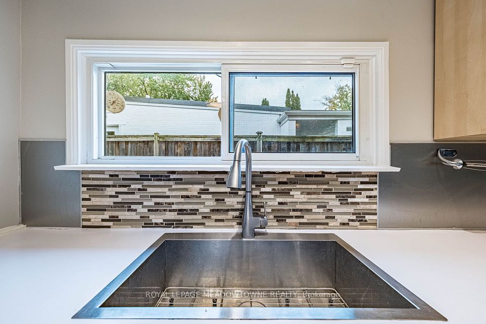 2600 Constable Road, Mississauga, ON L5J 1W2 16