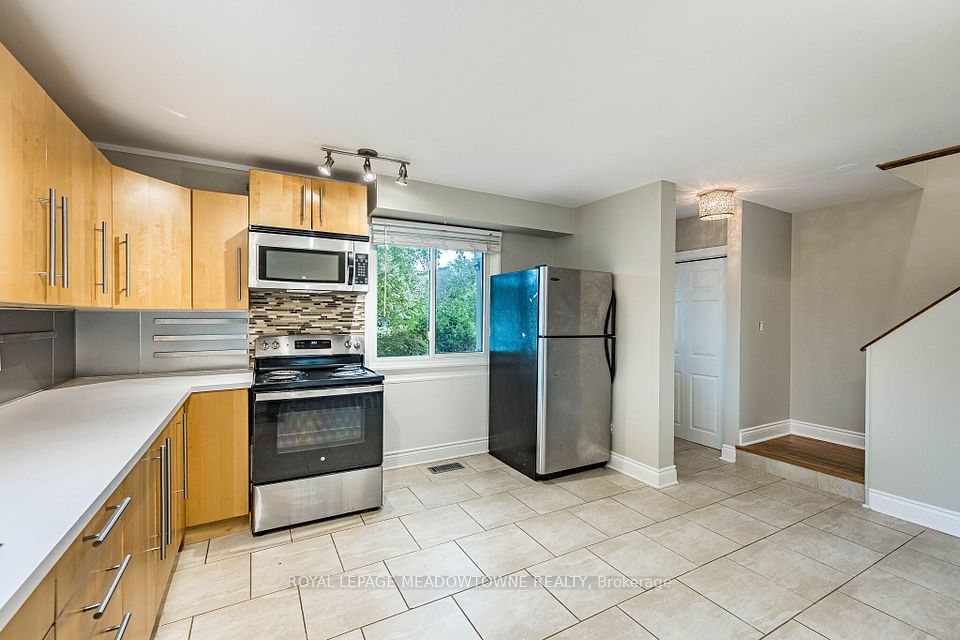 2600 Constable Road, Mississauga, ON L5J 1W2 11